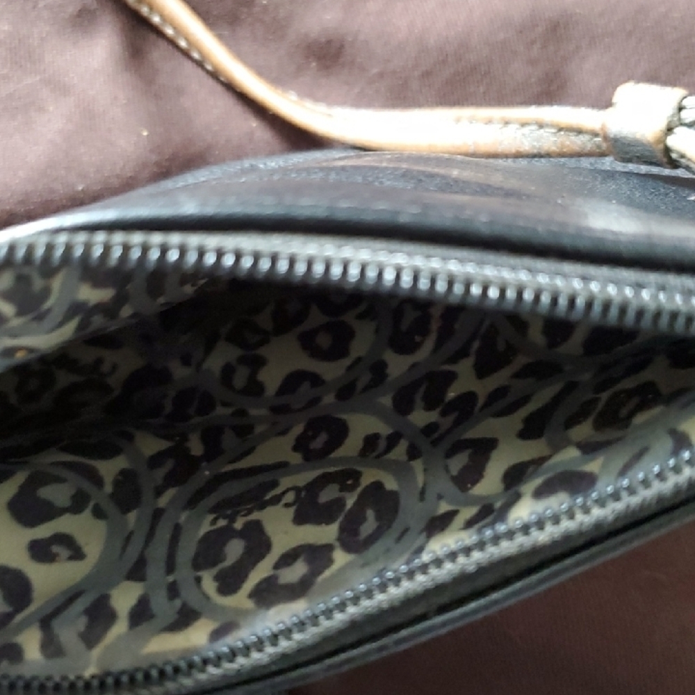 Coach Black Wristlet Card Case with White Graphic Poppy Design - Picture 2 of 3
